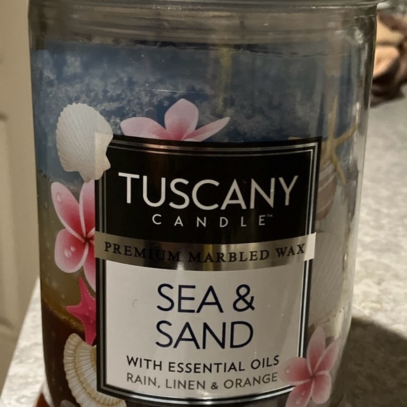 empire Other - Tuscany Sea and Sand Double Wick Marbleized Candle 18oz-reduced shipping-$4.99!